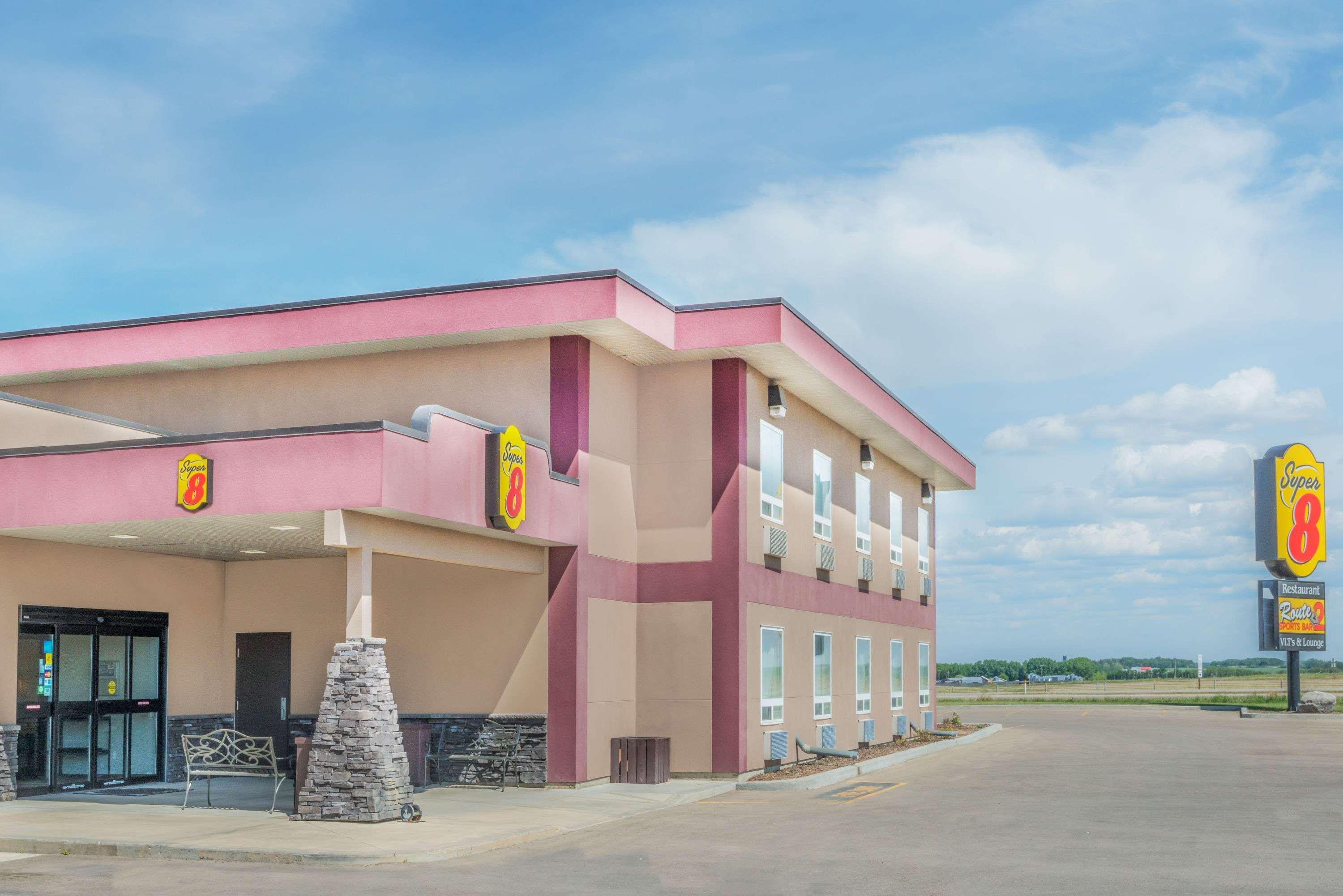Super 8 By Wyndham Innisfail Exterior foto
